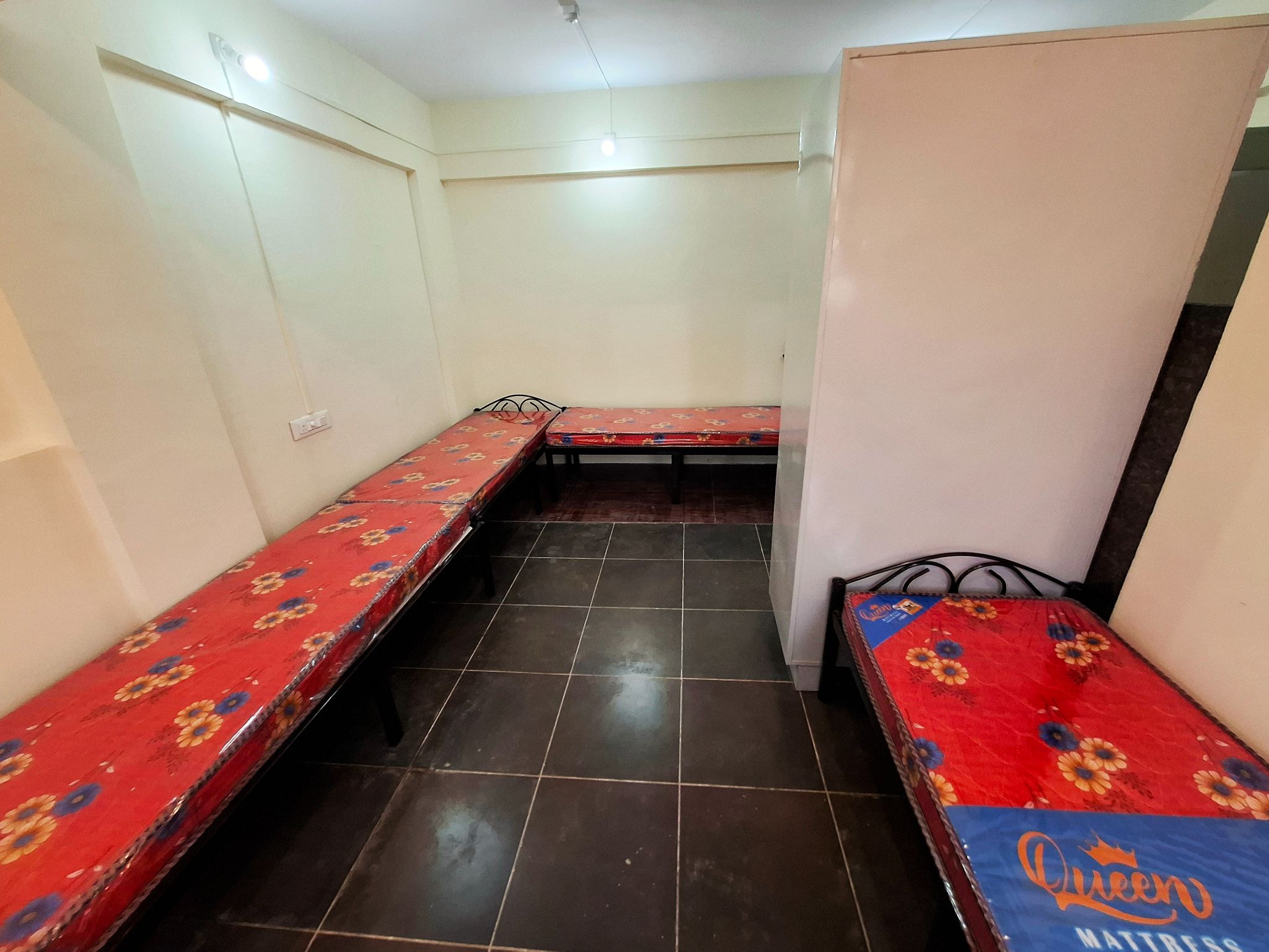 Attached bathroom in quad sharing